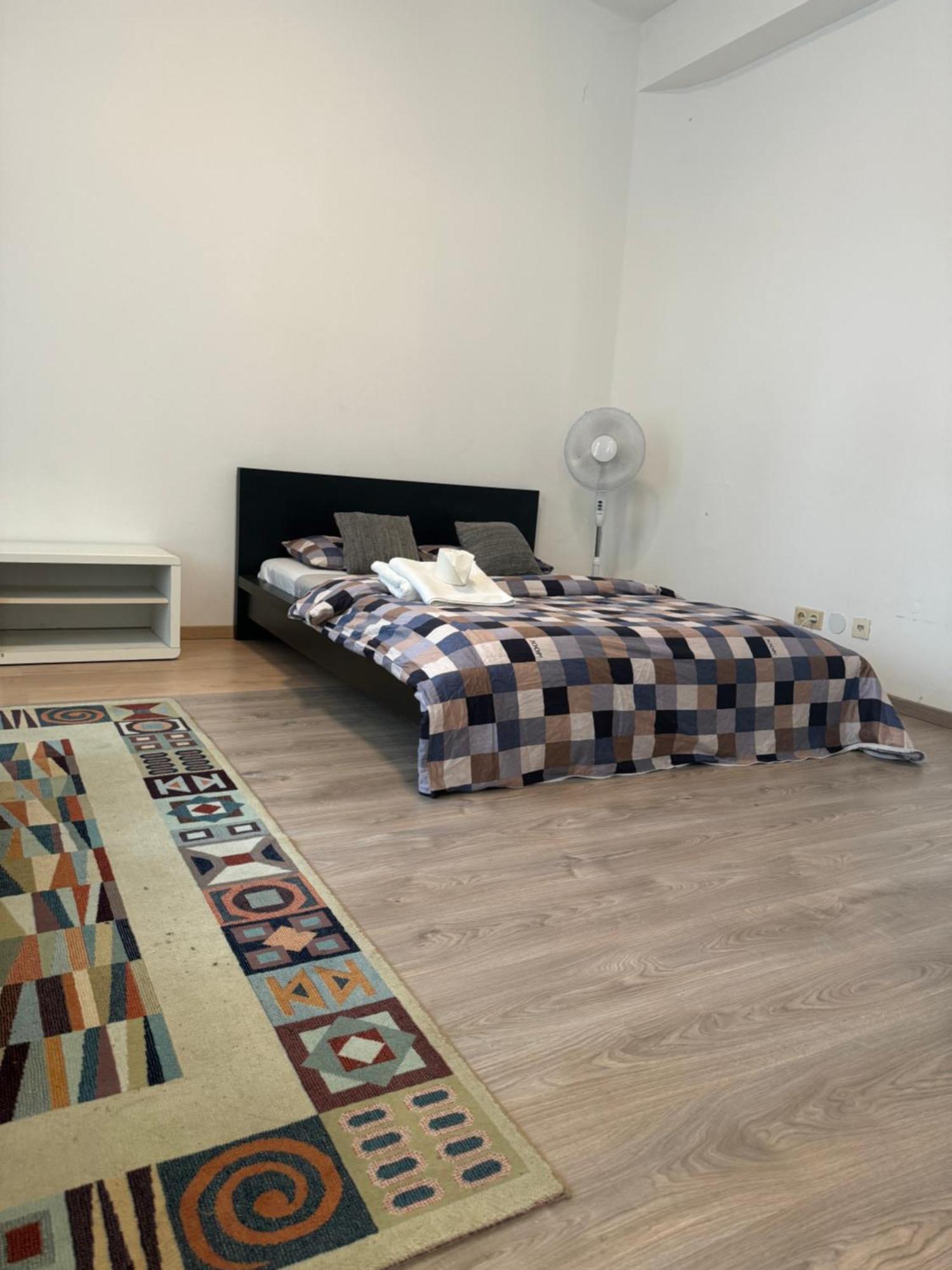 Ganze Klein Unterkunft 1100 Wien Extérieur photo