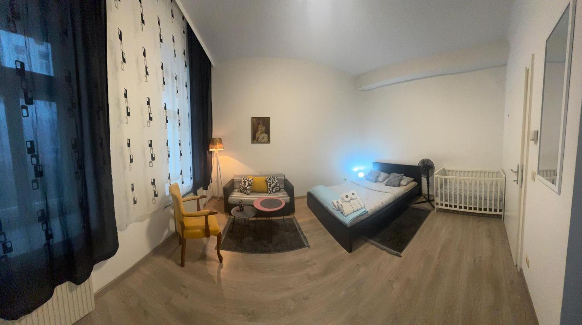 Ganze Klein Unterkunft 1100 Wien Extérieur photo